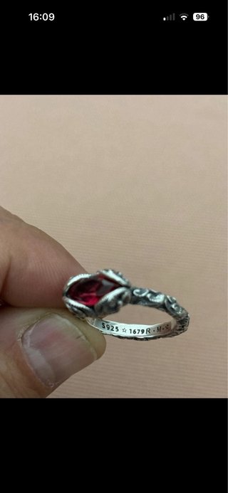 Anello Argento 925 con Pietra Rossa modello raspin