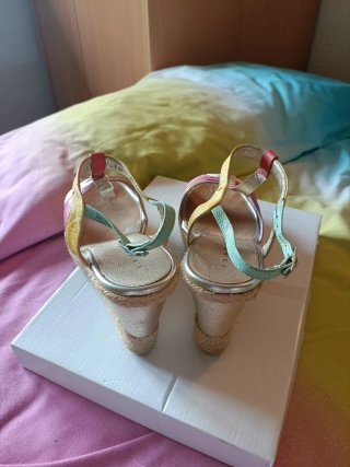 Sandalias cuña multicolor