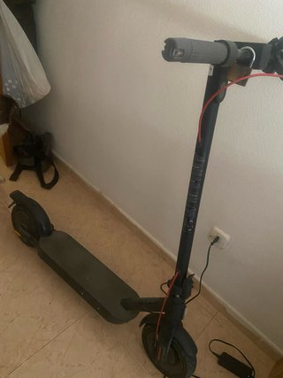 Patinete Eléctrico Negro XIAOMI ELECTRIC SCOOTER