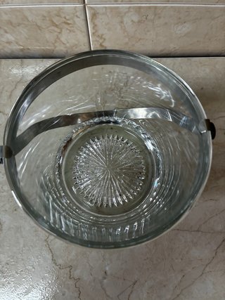 Cubitera de cristal con asa metálica