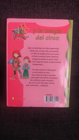 Kika Superbruja y la magia del circo