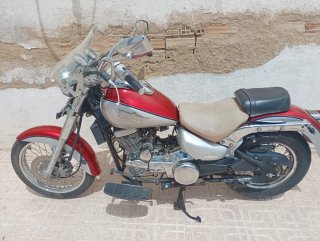 Moto Daelim 125 Cruiser Roja/Plata
