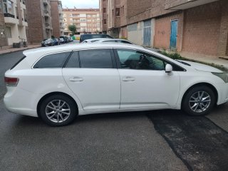 Toyota avensis  2010 2010