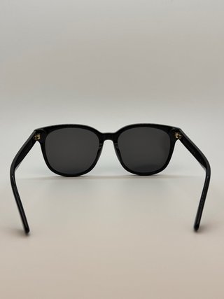 GUCCI BLACK GG LOGO SUNGLASSES - PRISTINE CONDITIO