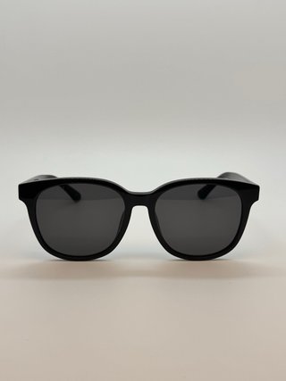 GUCCI BLACK GG LOGO SUNGLASSES - PRISTINE CONDITIO