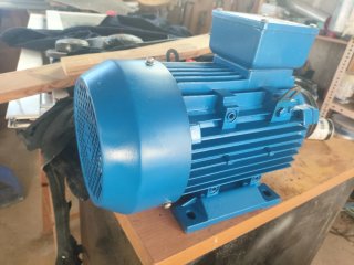 Motor Asíncrono Trifásico 4CV.. IFIMOTO IBERICA...