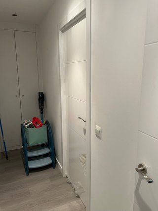 Instalación de puertas blancas