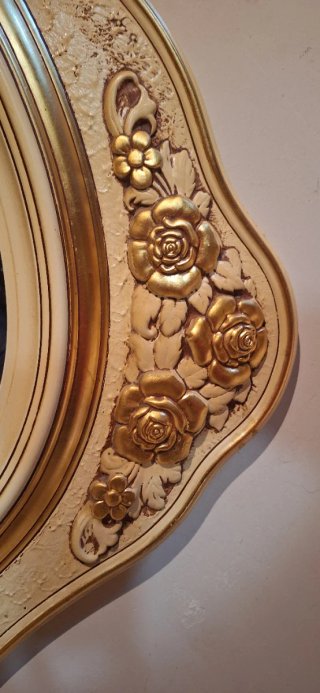 URGE POR MUDANZA Recibidor Mármol y Madera Dorado