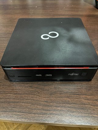 Fujitsu Esprimo Q920 Mini PC Negro/Rojo + monitor