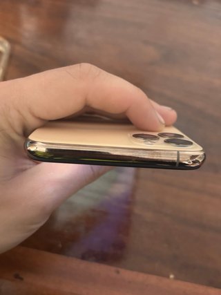 iPhone 11 Pro Max 64GB Dorado
