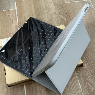 TECLADO FUNDA TOUCHPAD  iPad A16 11Gen 2025 A3354