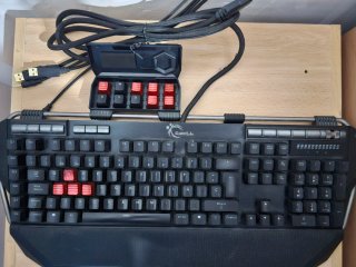 Teclado mecánico G.Skill Ripjaws KM780 Cherry MX R