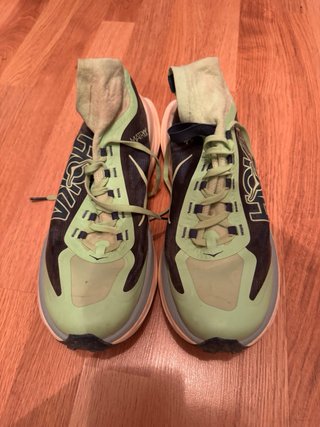 Hoka Tecton X3