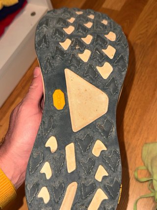 Hoka Tecton X3