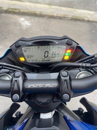 Suzuki GSXS 750 Full