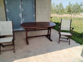 Mesa y 2 Sillas de Madera