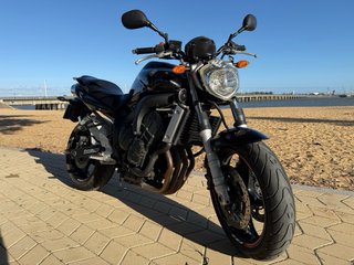 Yamaha FZ6 Naked Negra