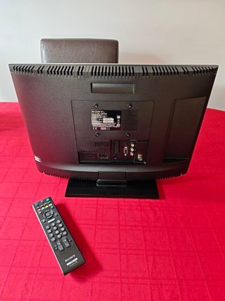 TV Sony Bravia 19 pulgadas + Mando Perfecto estado