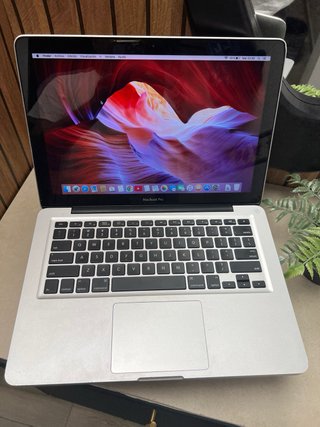 MacBook Pro 8GB RAM 500g