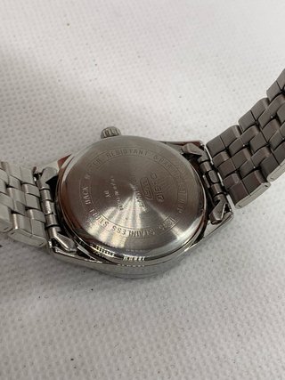 Reloj Casio Mujer Rosa y Plateado