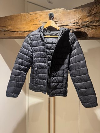 Plumífero negro con capucha Pull&Bear
