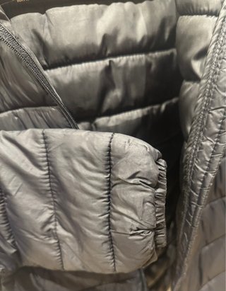 Plumífero negro con capucha Pull&Bear
