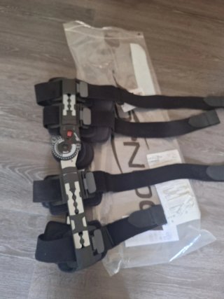 Tutore Ginocchio Donjoy X-ROM Post-Op