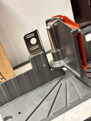Ingletadora Stanley Handyman H114