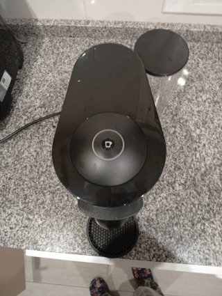 Cafetera DeLonghi Nespresso Vertuo Plus Negra