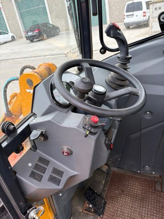Minicargadora Venieri 1.33C
