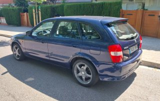 MAZDA 323F