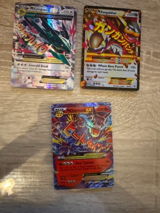 Cartas Pokémon Mega Rayquaza, Kangaskhan, Charizar