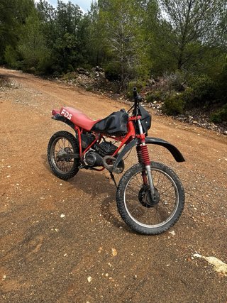 Derbi FDS Enduro Roja y Negra