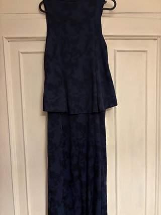 Vestido azul con volantes