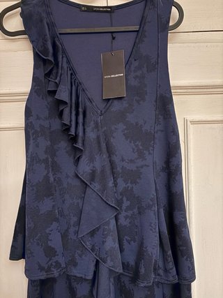 Vestido azul con volantes