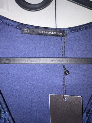 Vestido azul con volantes
