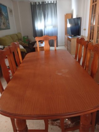 Mesa y 6  sillas para restaurar