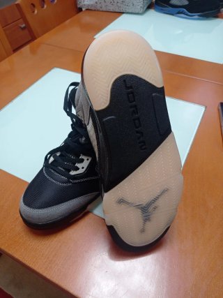 Zapatillas Jordan Talla 46 Negras y Grises