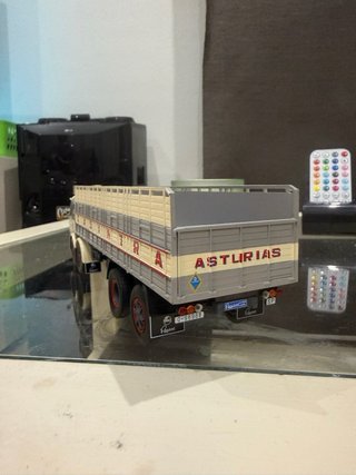 Maqueta camión antiguo Transportes Ávila