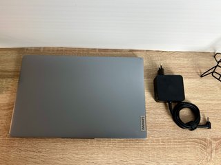 Lenovo Slim i5-12450H | 16 RAM | 512 | Batería 100