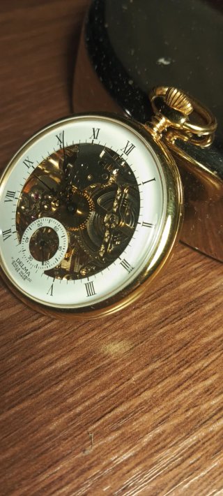 Reloj de Bolsillo Delma skeleto Dorado.