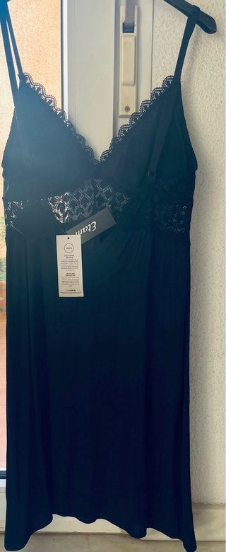 Camisón lencero negro encaje sin estrenar