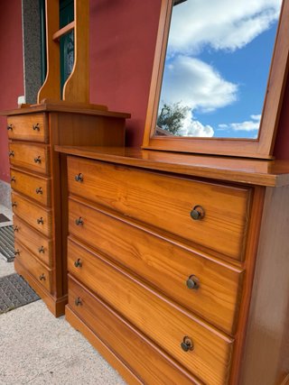 Cómoda cajonera de madera conjunto