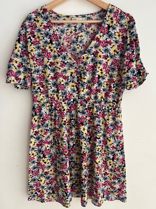 Vestido Lofties floral manga corta talla L