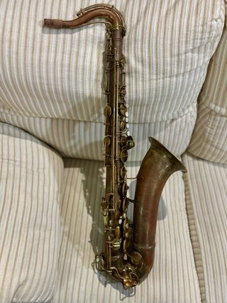 Saxofón Tenor Conn 10M 1947 Deslacado 85%