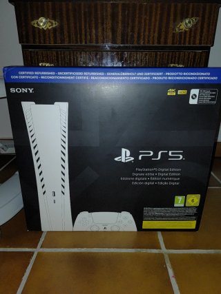 PlayStation 5 Digital Edition Bianca