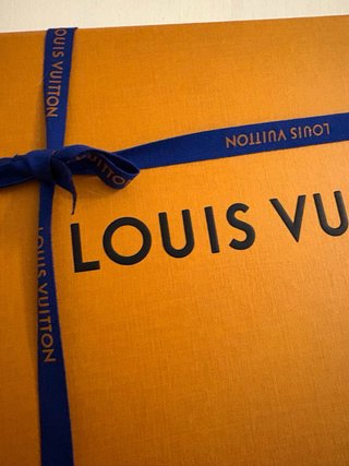 Scatola Louis Vuitton originale con fiocco