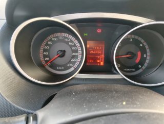 Mitsubishi Outlander 2008