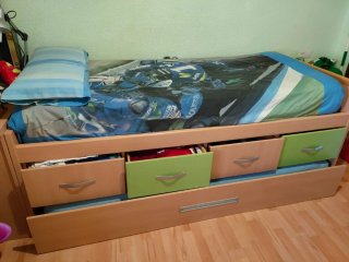 Dormitorio juvenil con cajones
