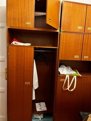 Mueble armario-cama madera marrón